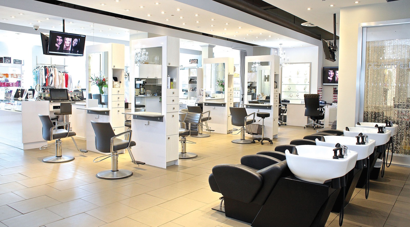 How to Pick the Best Hairstylist in Montreal